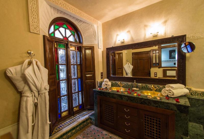 Riad Les Remparts De Fez Eksteriør billede
