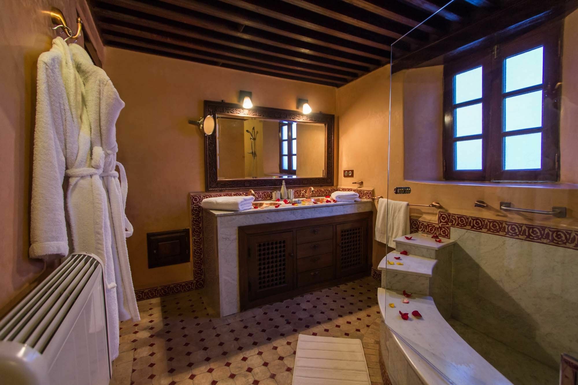 Riad Les Remparts De Fez Eksteriør billede